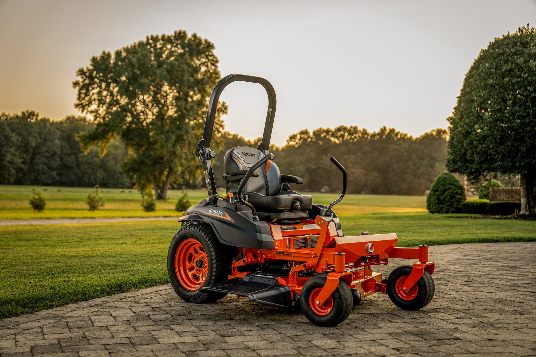 Zero-Turn Kubota Mowers — photo 7