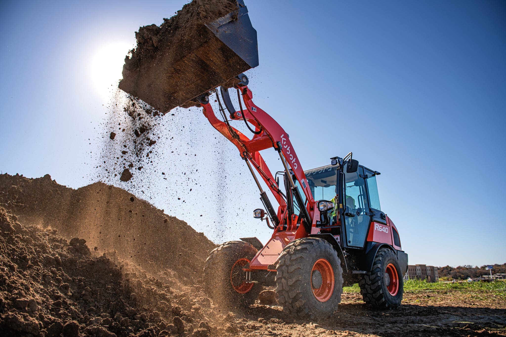 R640 Kubota Wheel Loaders — photo 6